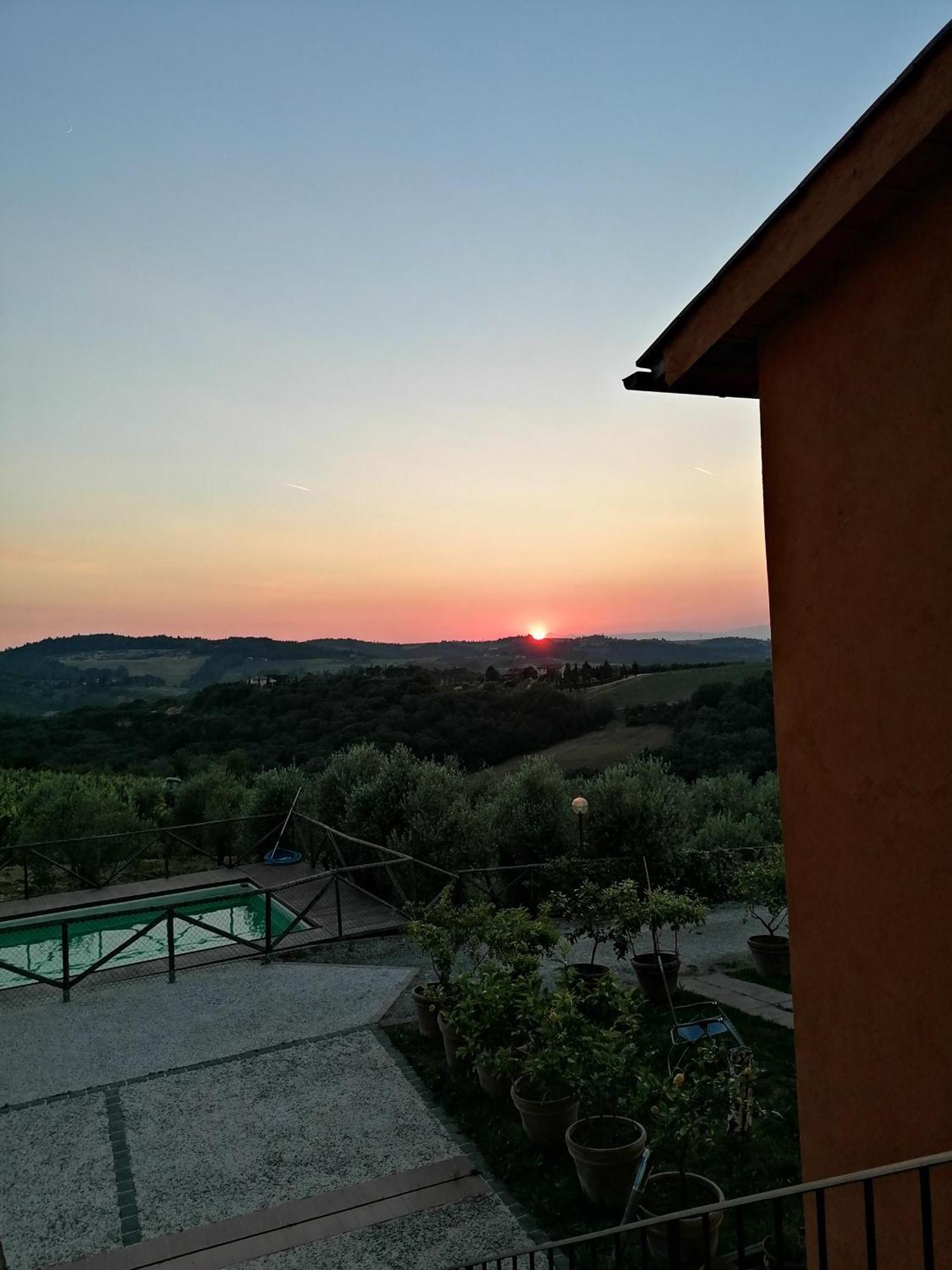Agriturismo Borgo Stella Montespertoli Luaran gambar